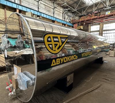 Отгрузка двух резервуаров для хранения жидкой двуокиси углерода РДХ-22,5-2,0 в Республику Беларусь